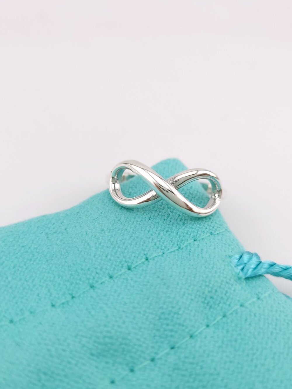 Tiffany & Co. Sterling Silver Figure 8 Signature Infinity Band Ring Size 6